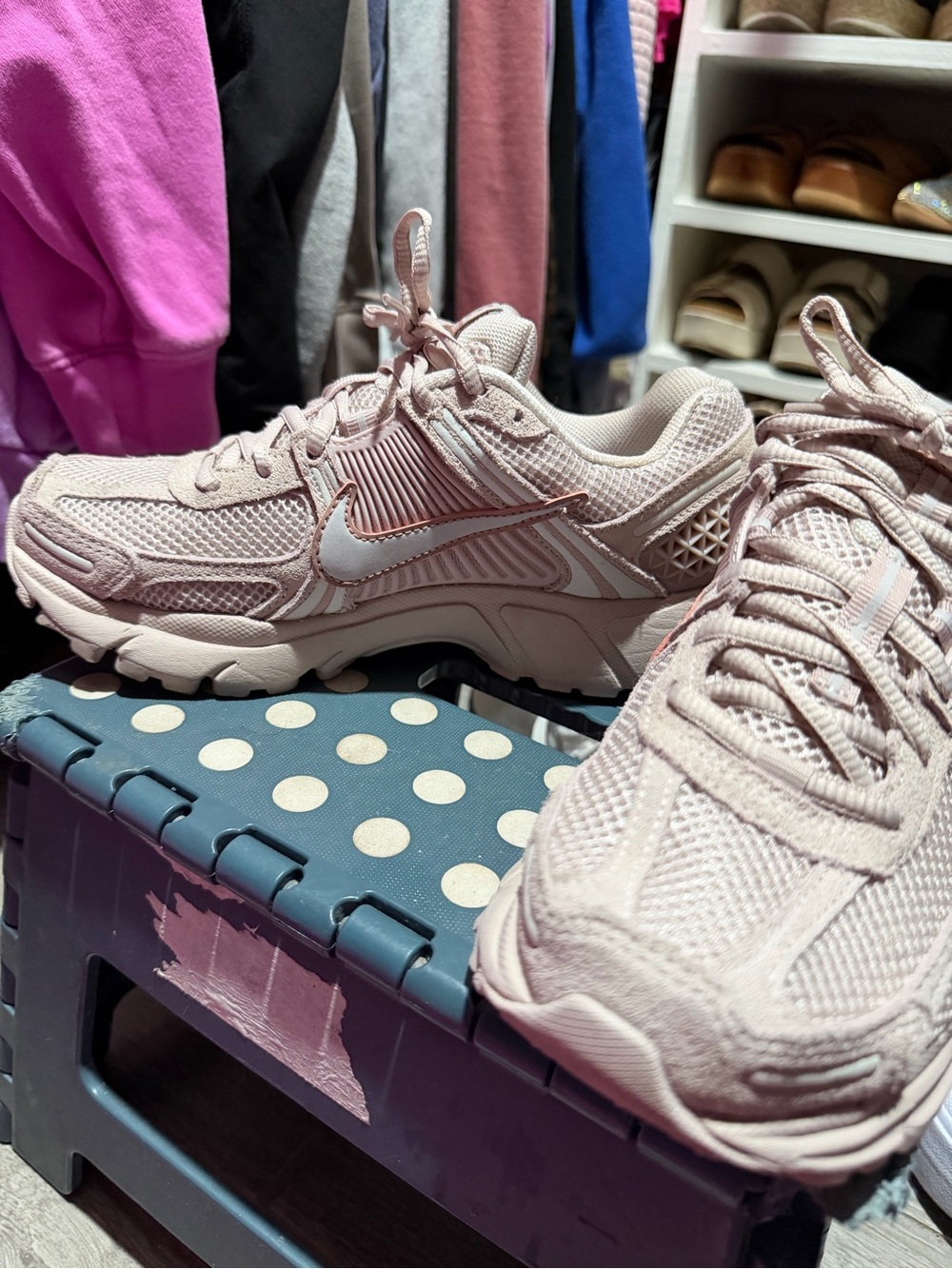 Nike Women’s Zoom Vomero 5 - Light Pink - Picture 2 of 3
